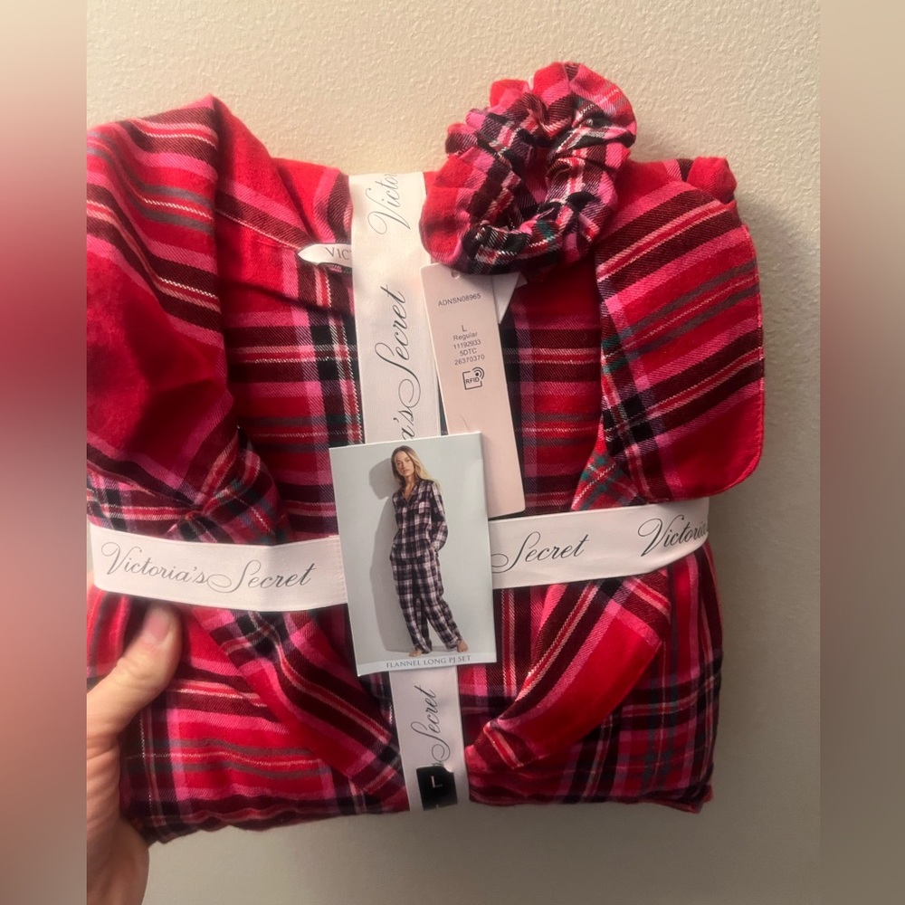 Victoria Secret pajama set, NWT